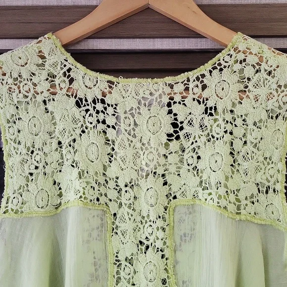 WILL BE GONE SOON) NWOT, "Flower embriodered top) - Picture 6 of 13